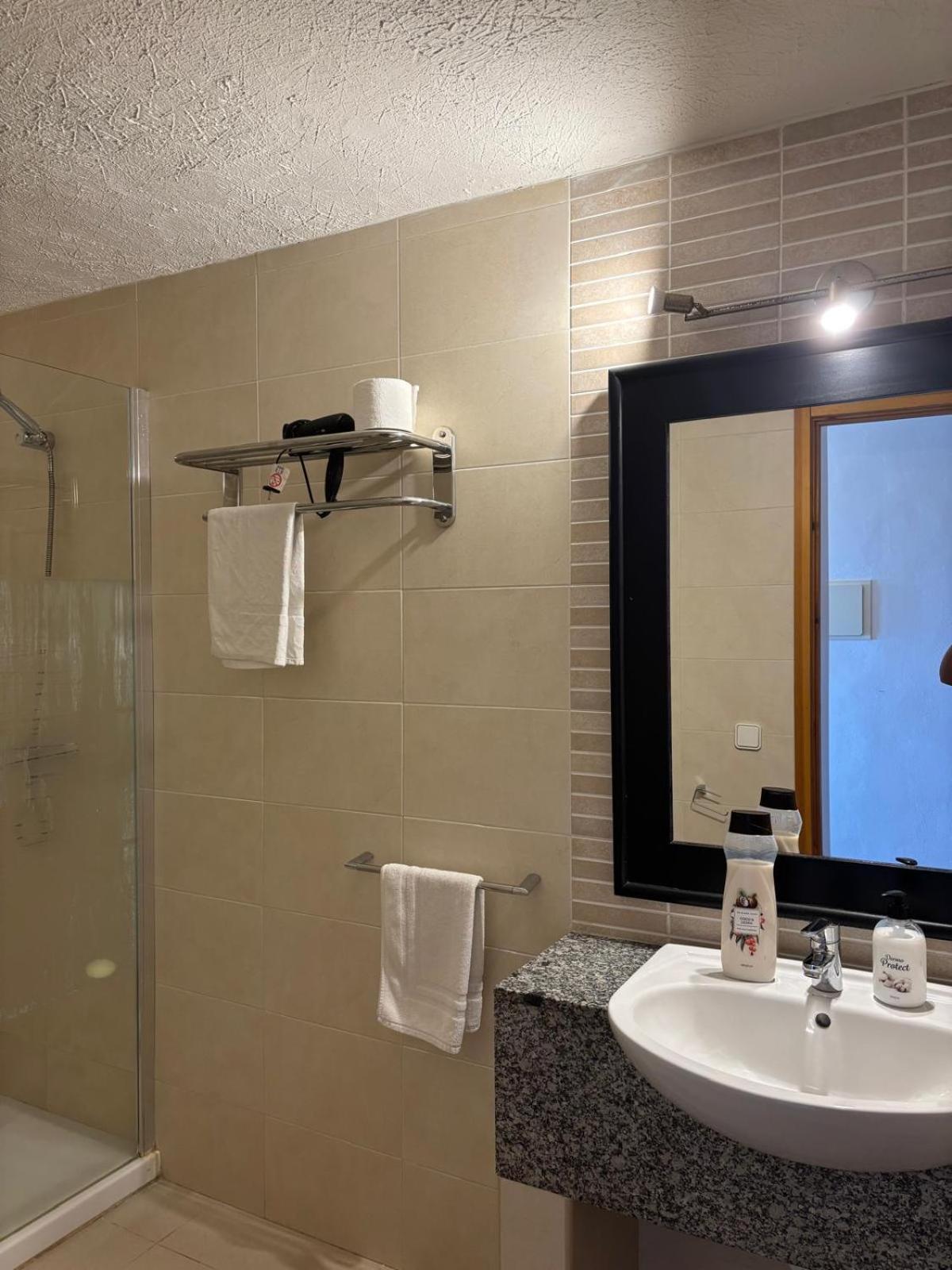Es Grop Apartamentos ปอร์ตีนัตซ์ ภายนอก รูปภาพ